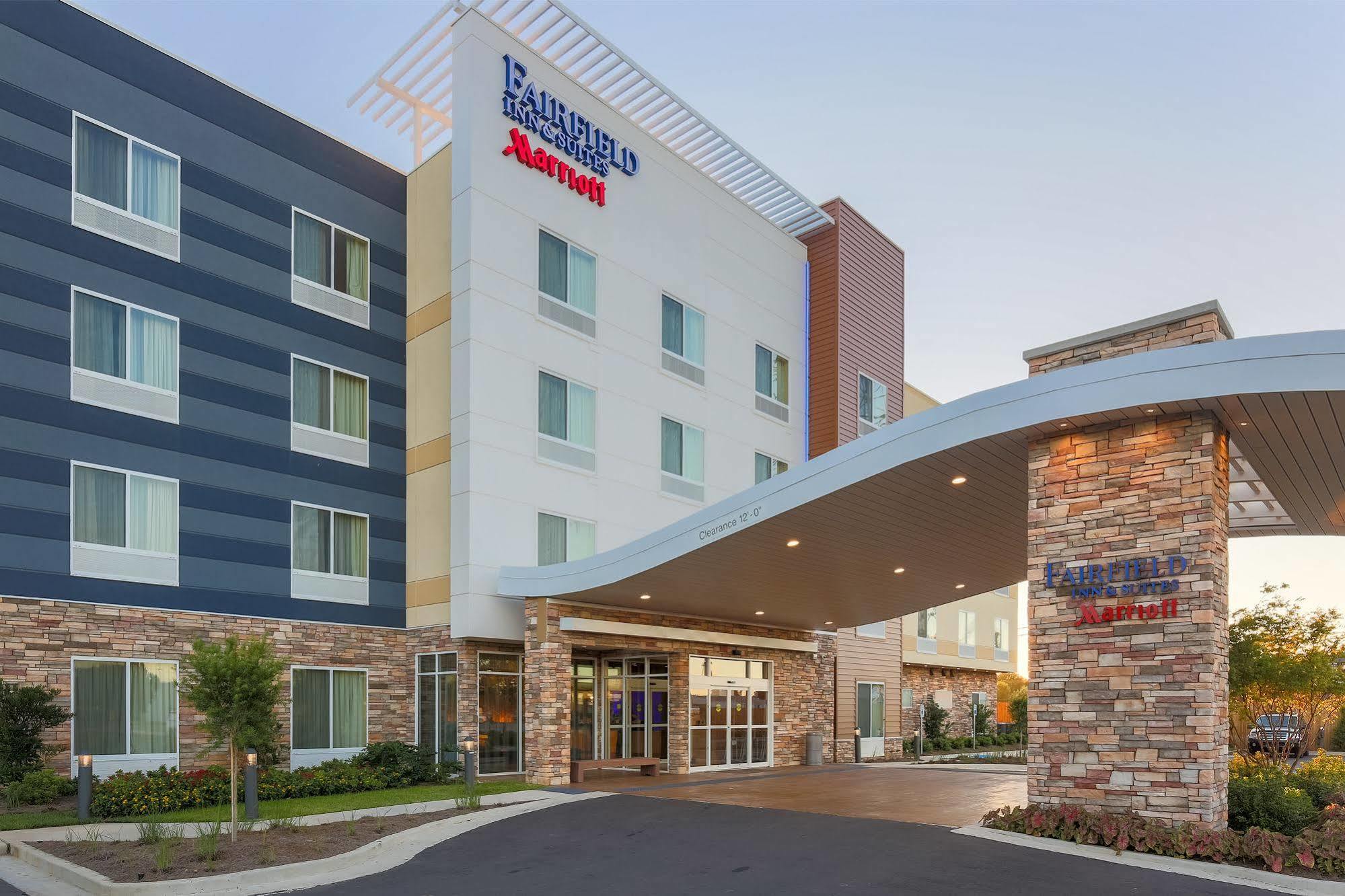 Fairfield Inn & Suites By Marriott Alexandria Exterior photo